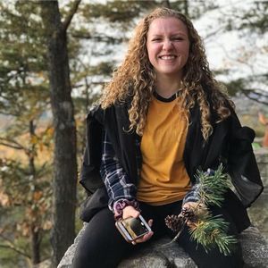 Meet your Posher, Leslie